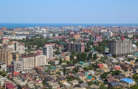 Сергей Меликов направил поздравительный адрес мэру Махачкалы в связи с Днём города 