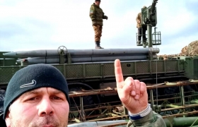 Воин из села Средний Арадирих Шамиль Газимагомедов крушит позиции неофашистов залпами РСЗО «Ураган» 