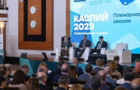 Сергей Меликов поприветствовал участников форума «Каспий-2023. Открытый диалог о цифре»