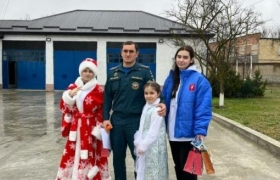 Движение Первых запустило акцию «Российский детский Дед Мороз» 