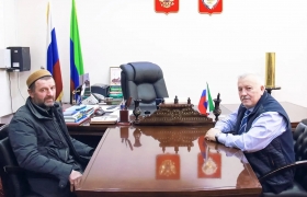 Галип Галипов встретился с председателем Совета имамов Гумбетовского района Магомеднуром Магомедовым 