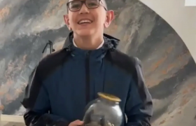 Ученик 6-го класса из Краснодарского края Давид Хачатрян отдал свою копилку жителям села Новый Цилитль, пострадавшим от наводнения