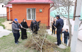 В Гумбете провели субботник у памятника воинам Великой Отечественной войны