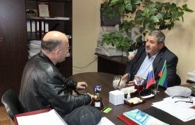 Глава села Ингиши встретился с директором филиала МФЦ по Гумбетовскому району