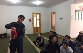 Правила поведения при возникновении чрезвычайных ситуаций разъяснили учащимся медресе Гумбетовского района